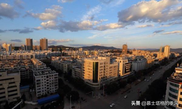 中國價效比最高的4個養老城市，冬天避寒，夏天避暑，房價還便宜