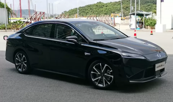 試駕廣汽AION S PLUS：宛如合資混動般好開