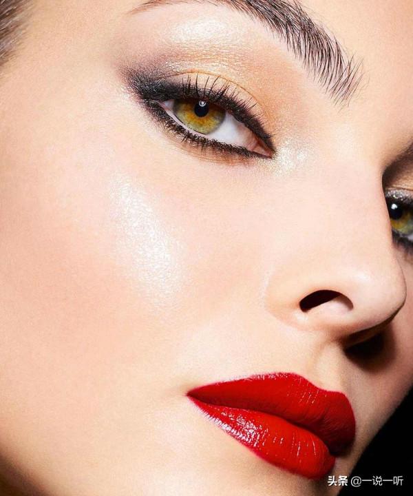 聖誕節和新年，我們會待在家裡，但我們會很時髦