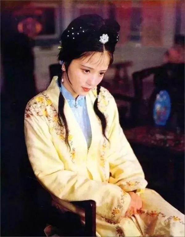 10位內地古裝美人今昔對比，有人曾鋃鐺入獄，有人因太美險被毀容