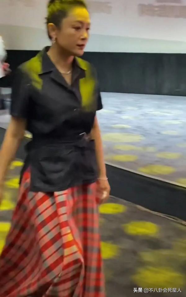 10位自然衰老的中老年女星，面板鬆弛滿面皺紋，但比整容臉舒服