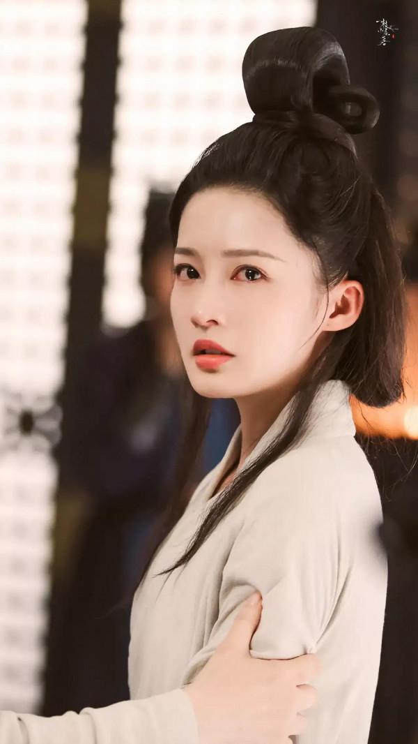 李沁，好貴典雅，是得不到的女人