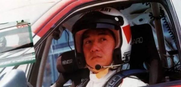 5位“賽車手”明星，林志穎一直活躍賽車圈，韓寒的成就無人能及