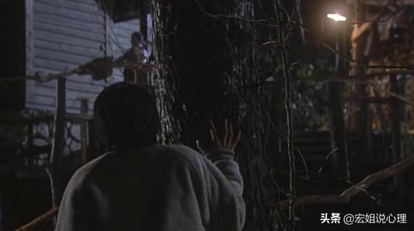 18年前失蹤的母親再相逢，沒有了親情，只留下無盡的壓抑和難過