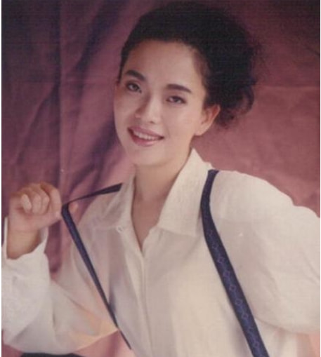 “南國天后”陳明，被時代拋棄的時候，連招呼都不會打