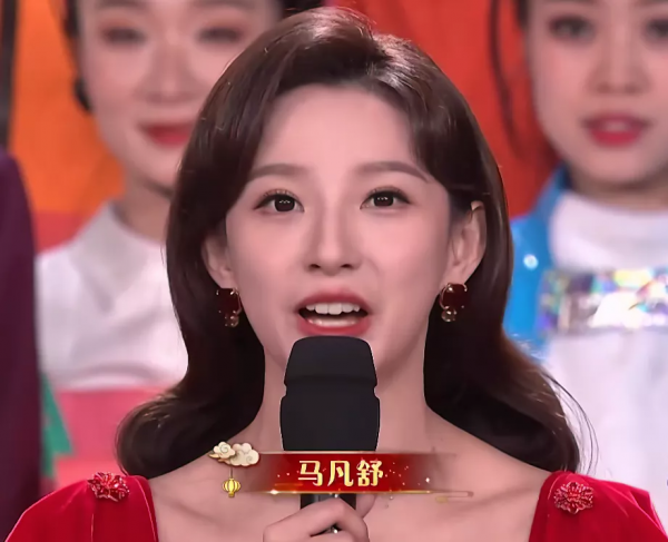 春晚女星大比美：馬凡舒、關曉彤驚豔，王鷗出其不意，被楊冪媚到