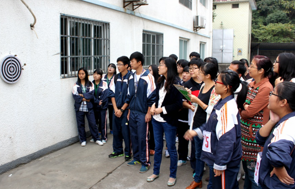 教培涼涼、中考分流，你接受孩子上職高嗎，這位老師“太敢說了”