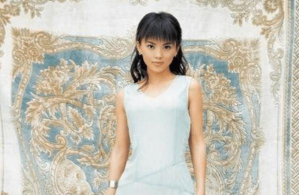 45歲的李湘,走到今天這一步,午夜夢迴時她是否後悔過? 45歲的李湘,走到今天這一步,午夜夢迴時她是否後悔過?