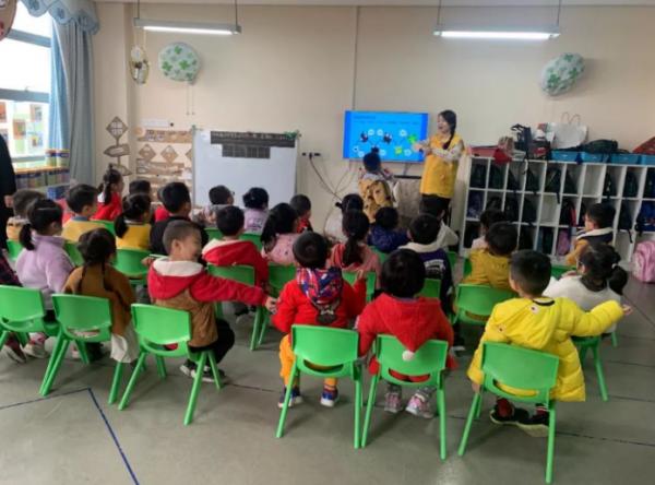 教師節“送禮”成風,本是感恩的節日,不知為何變了“味道” 教師節“送禮”成風,本是感恩的節日,不知為何變了“味道”