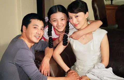 “可雲”徐露：當紅時隱退，嫁大7歲老公，46歲和17歲女兒似姐妹