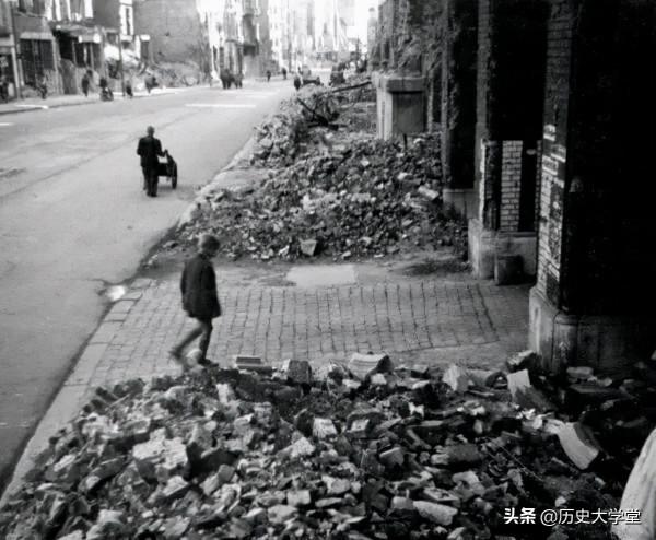 民主德國是華約組織國家，為何柏林境內會有美英法等北約駐軍