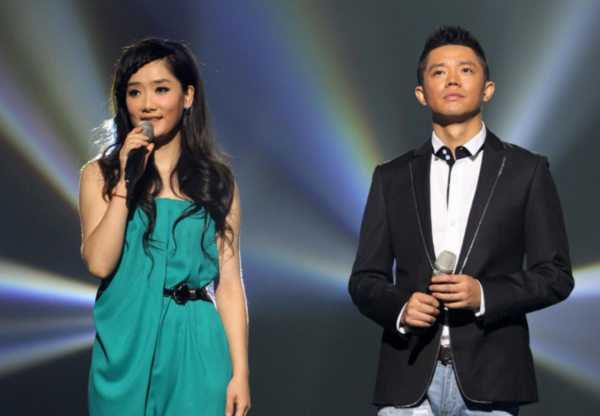 &OpenCurlyDoubleQuote;人間清醒&rdquo;鳳凰傳奇：打了多少因分賬不均，鬧掰解散組合的臉？