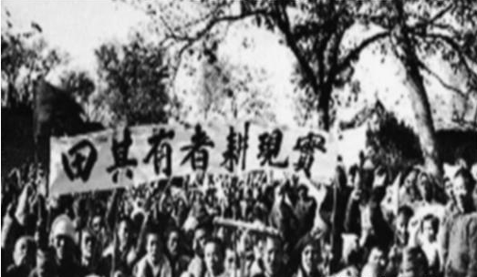 1983年山東一農民端茶倒水，被領導識破身份，22年後被請進中南海