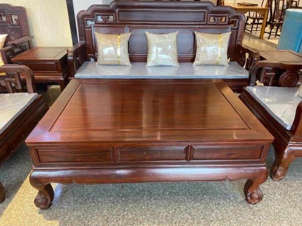 國色天香1.1.3沙發材質柬酸