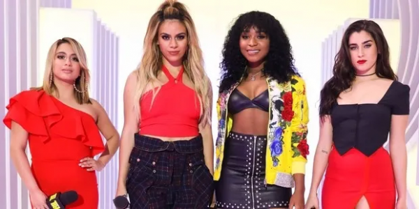 JENNIE獨自前往美國，所為何事；休寧巴依葉被粉絲孤立？