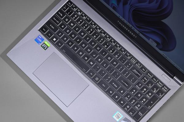 雷神911星戰2022評測：強大i7予你遊戲新精彩