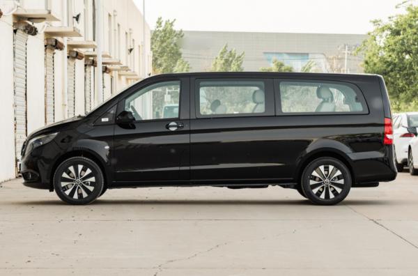 擁有長達5.3米的大尺寸車身,賓士威霆為何一直默默無聞 擁有長達5.3米的大尺寸車身,賓士威霆為何一直默默無聞