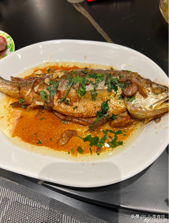 岳雲鵬曬年夜飯火了，豐盛接地氣，引5萬人點贊，網友：餃子特別