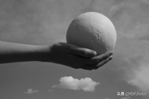 四捨五入約5000元！福倫達釋出首款Z口鏡頭