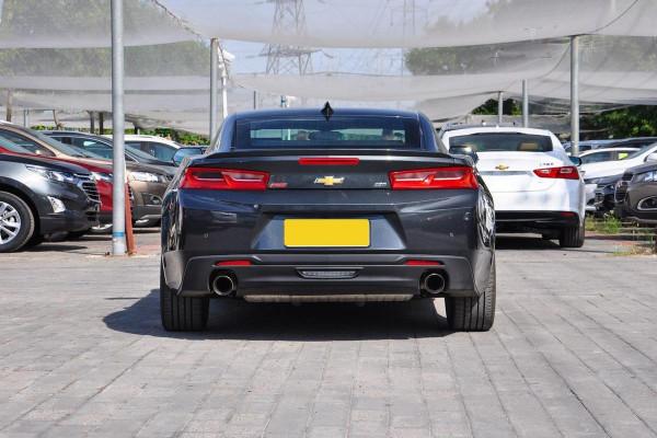 40萬級美系肌肉轎跑，275匹、5秒9破百，科邁羅到底有多能打？