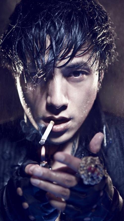 娛樂圈中的明星不要和任何人接觸，什麼事都是大事