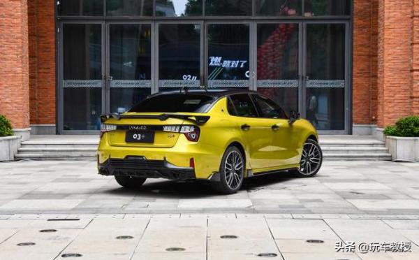 豐田Venza還能這麼改裝?這不就是300萬蘭博基尼的效果? 豐田Venza還能這麼改裝?這不就是300萬蘭博基尼的效果?