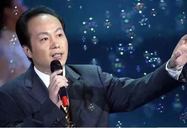 羅京去世7年後，妻子改嫁富商，婚前告別公婆：我依舊是羅家媳婦