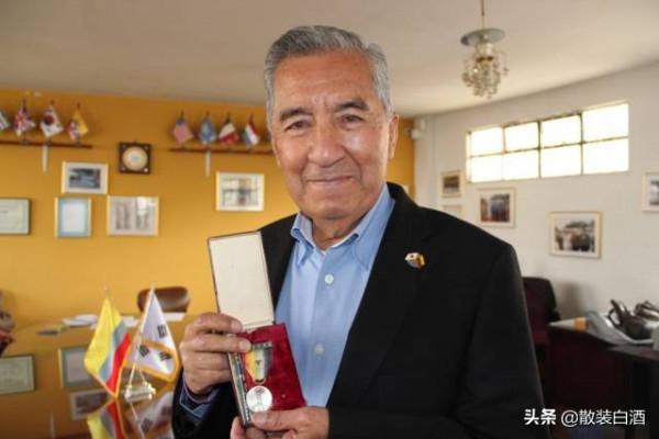 哥倫比亞百歲老將:曾是我軍手下敗將,回國後卻升至陸軍總司令 哥倫比亞百歲老將:曾是我軍手下敗將,回國後卻升至陸軍總司令