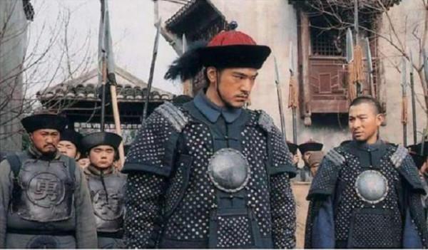 清朝士兵衣服上的“兵”和“勇”區別多大？一字之差，天壤之別