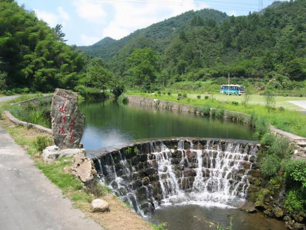 藏在安徽的“天然氧吧”，風景能與九寨溝媲美，處於旅遊黃金線上