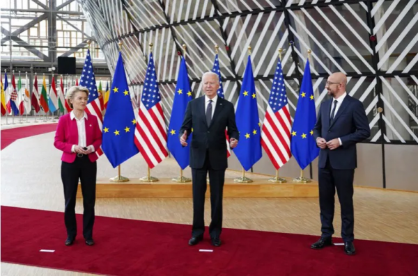 美國對華遏制背後的“政治戰”