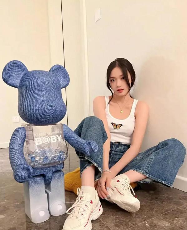 明星們最近都在追的藍色小熊