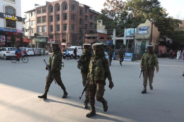 “沒有人能管住他們!”印控克什米爾暴力升級,無辜平民慘死街頭 “沒有人能管住他們!”印控克什米爾暴力升級,無辜平民慘死街頭