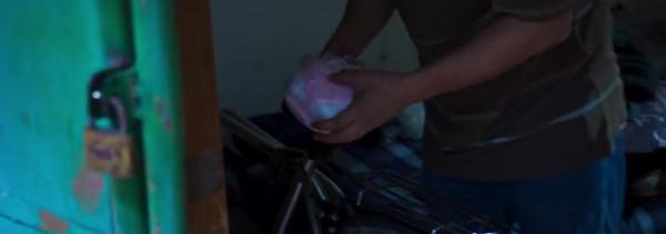 《開端》房東：一個行李箱，守護了農民工焦鵬的自尊心