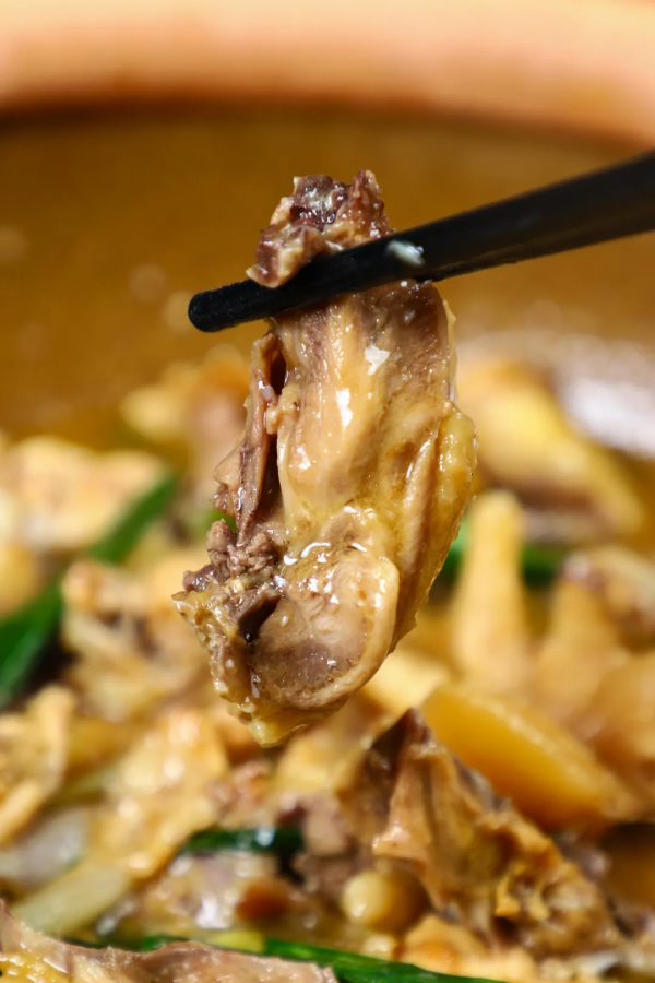 南海有家老字號農莊！人均40+嘆炭爐雞煲蟹、紅燜黑山羊