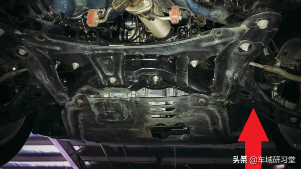 家用級別很常見，詳細解析麥弗遜+扭力梁懸掛結構特點