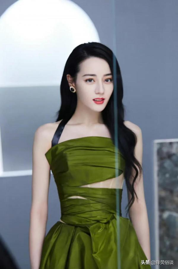 這樣的迪麗熱巴太可愛了,好想做她男朋友 這樣的迪麗熱巴太可愛了,好想做她男朋友