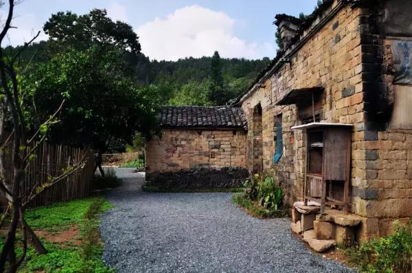 改造鄉間小院，體驗鄉間的田園情