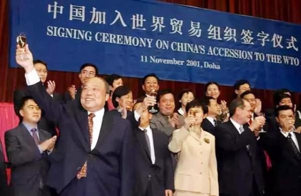 克林頓為讓中國加入WTO，向國會提出了三大設想，結果全部落空