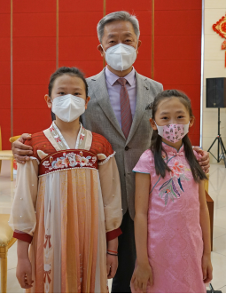 三萬裡歸途阻且長，春節包海外慰鄉情 &mdash;&mdash;駐奈米比亞使館隆重舉行&OpenCurlyDoubleQuote;春節包&rdquo;發放儀式