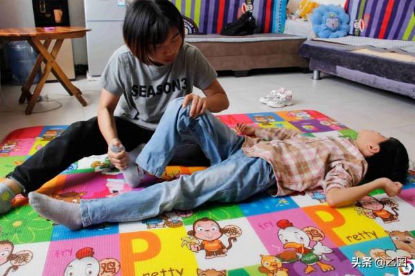 女童出生缺氧被送去搶救,讓媽媽心碎的事還在後面,已苦熬了8年 女童出生缺氧被送去搶救,讓媽媽心碎的事還在後面,已苦熬了8年