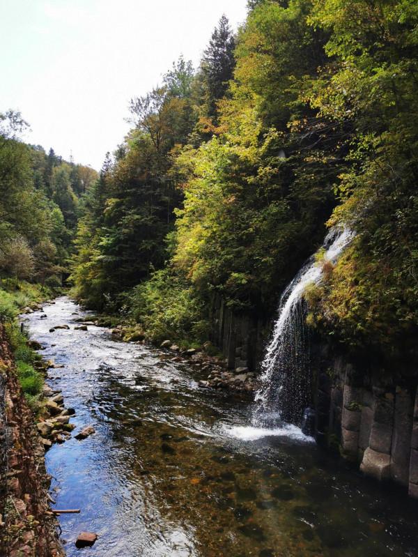 尋源之旅”～遊望天鵝景區，瀑布多、奇石多，大開眼界