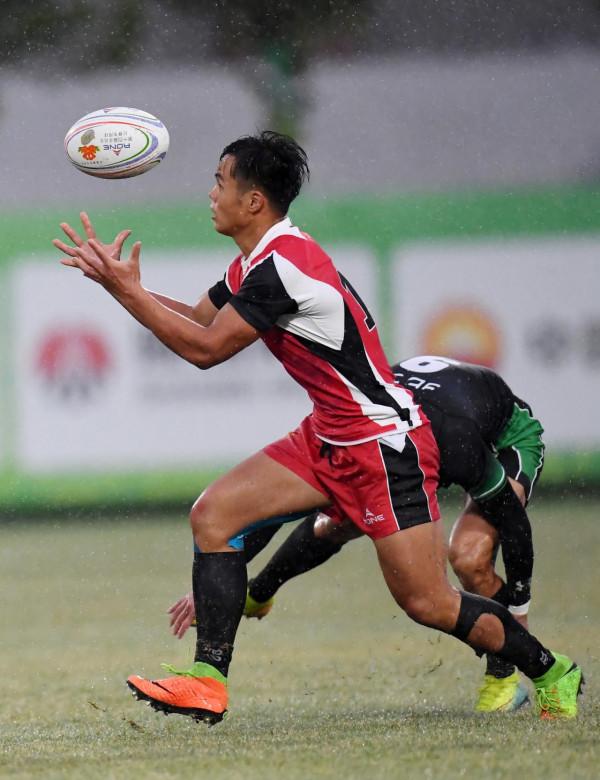 速度與肌肉的碰撞！山東隊奪得全運會男子橄欖球金牌