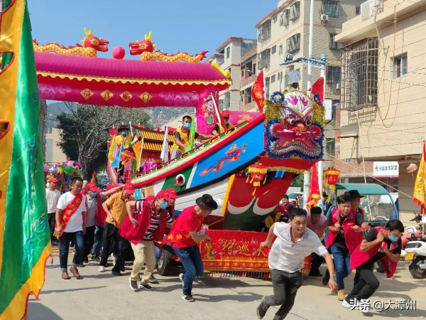 這場面壯觀！千人巡境“送王船”，見過嗎？