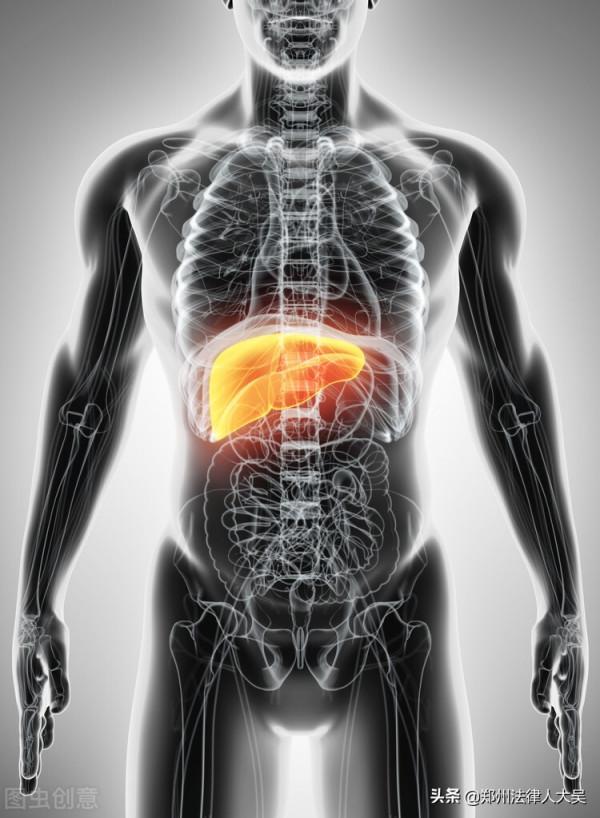 太無聊？英國醫生在患者肝臟上刻上“SB”兩個字母，被罰1萬英鎊