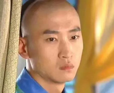 不同時期的爾康