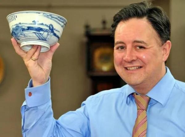 2020年他用224元買下一個瓷碗,1年後拍出460萬天價 2020年他用224元買下一個瓷碗,1年後拍出460萬天價