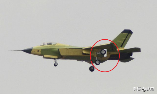 殲35只有主彈艙，沒有格鬥彈艙的問題，這樣的天才設計可以嗎？