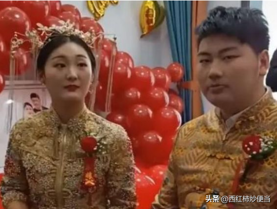 陳亞男媽媽用透明袋退回大衣哥家彩禮！現金足足裝了滿滿一大袋