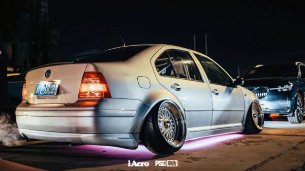 屬於iAcro的平安夜是什麼畫風？